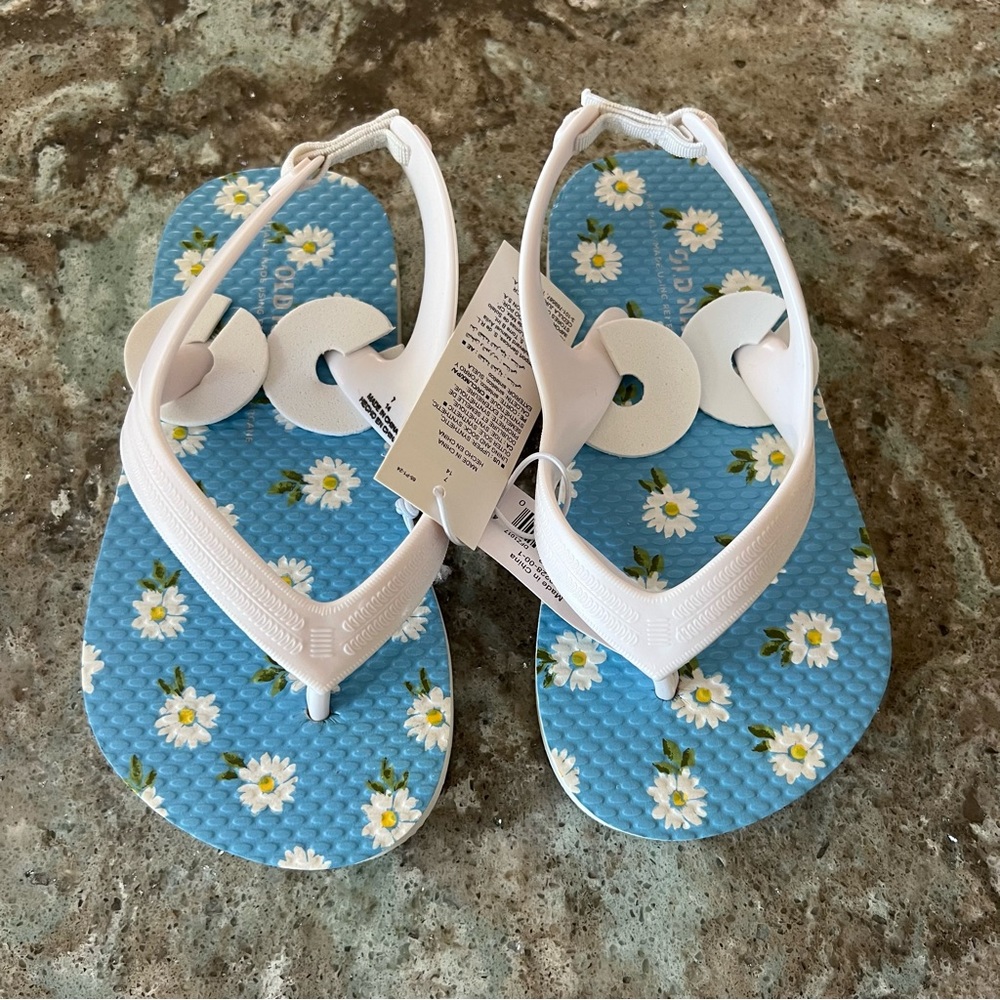 Old Navy Toddler Daisy Flip Flop Sandals Size 7 NWT